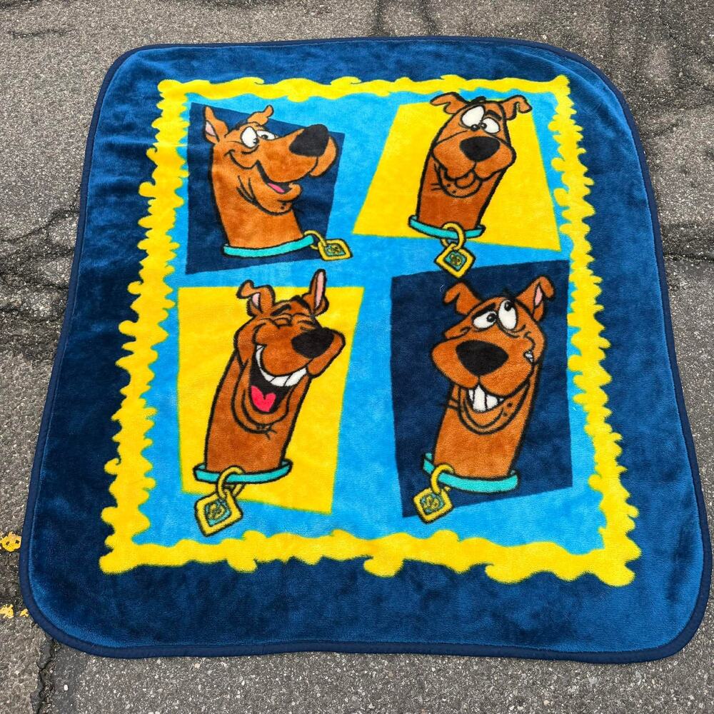 Vintage Scooby-Doo Fleece Throw Blanket 50x60 Faces Pop Art Crown Crafts Y2K
